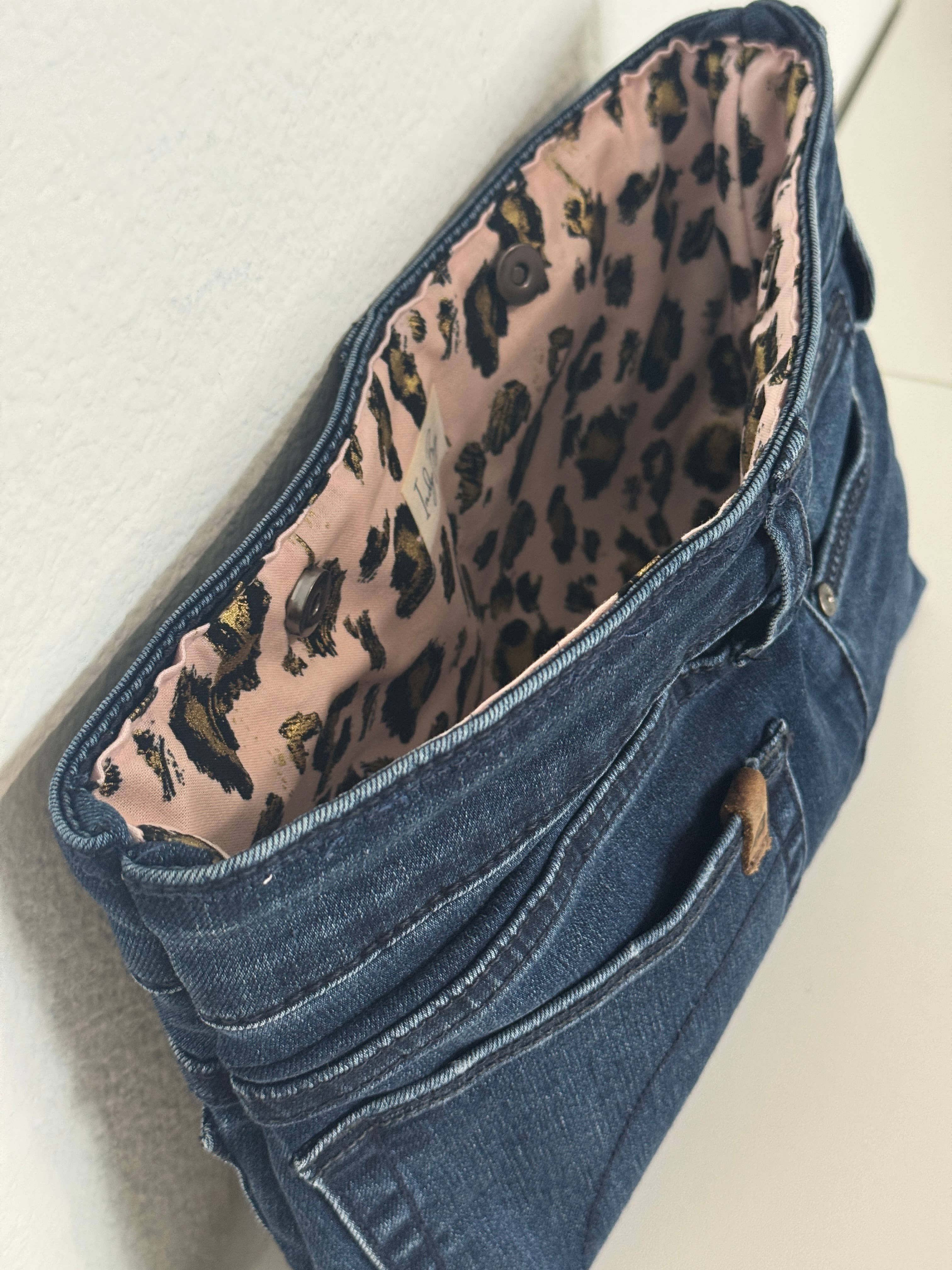 Indigo Bags - Wholesale Clutch Bag - Women's - Joe's Upcycled Premium Denim clutch - pink leopard3