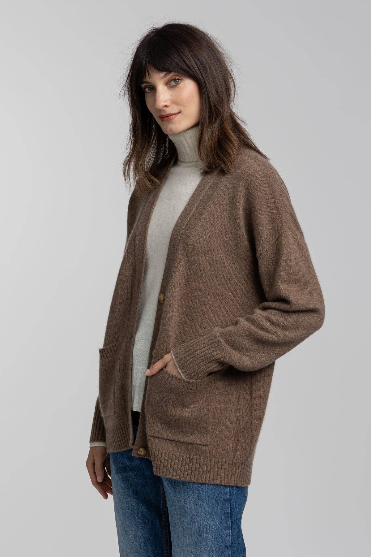 QUINN - Wholesale Cardigan - Women's - Cashmere Boyfriend Cardigan2