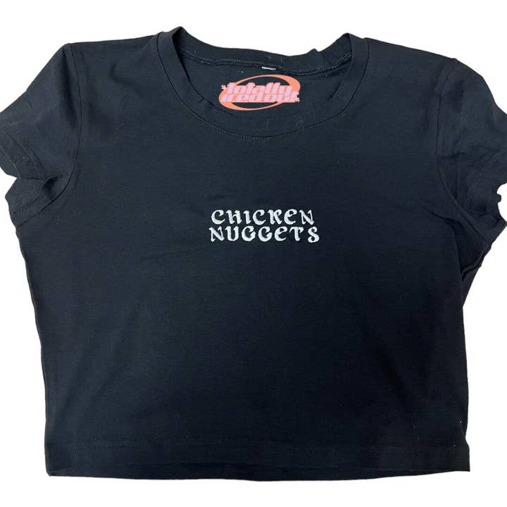 Totally Iced Out – Großhandel T-Shirt – Damen – Besticktes Crop-Top mit Chicken Nuggets