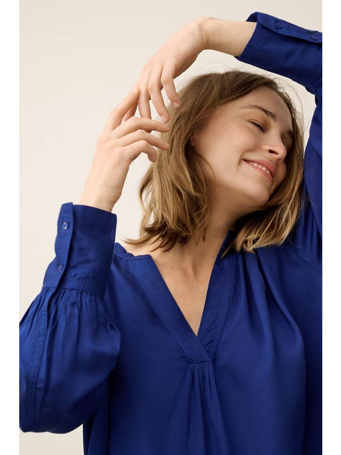 moshi moshi mind - Vente Chemise à col boutonné – femme - chemise légère soyeuse - bleu foncé1