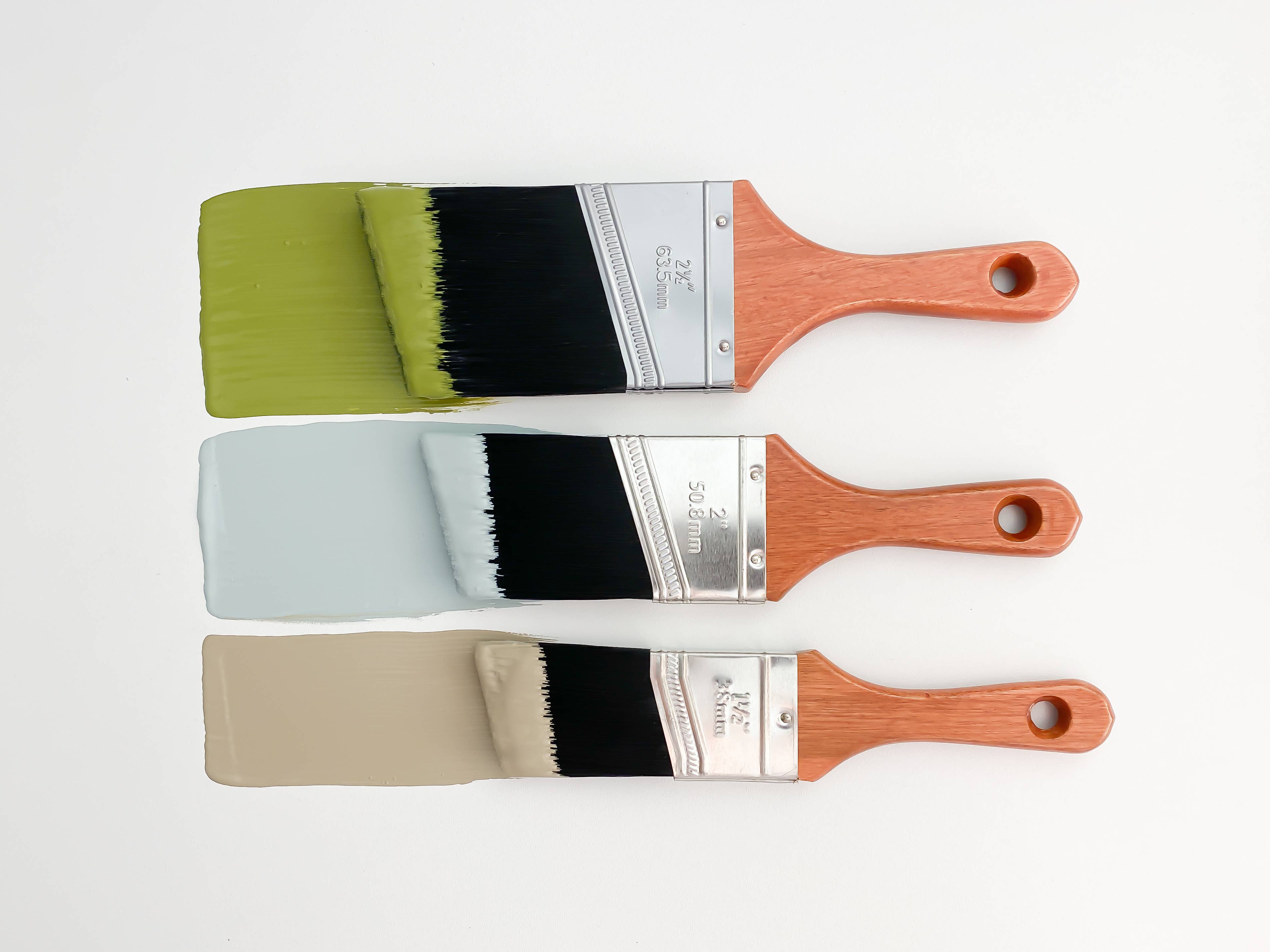 Country Chic Paint - Wholesale Paint/Wax Brush - Short-Handle Paint Brush - Synthetic Bristles1