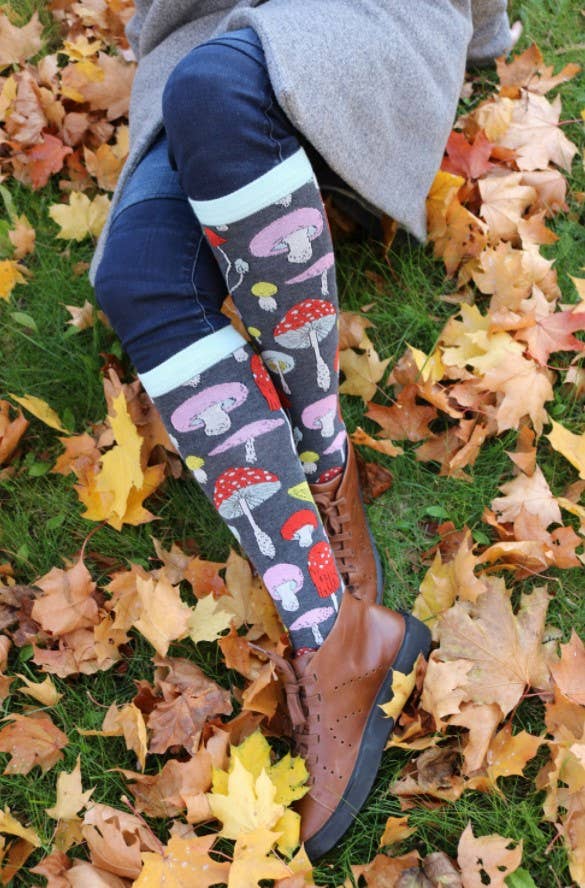 Sokisahtel I BestSockDrawer - Wholesale Socks - Women's - WOODSTOCK mysterious mushroom knee-highs1