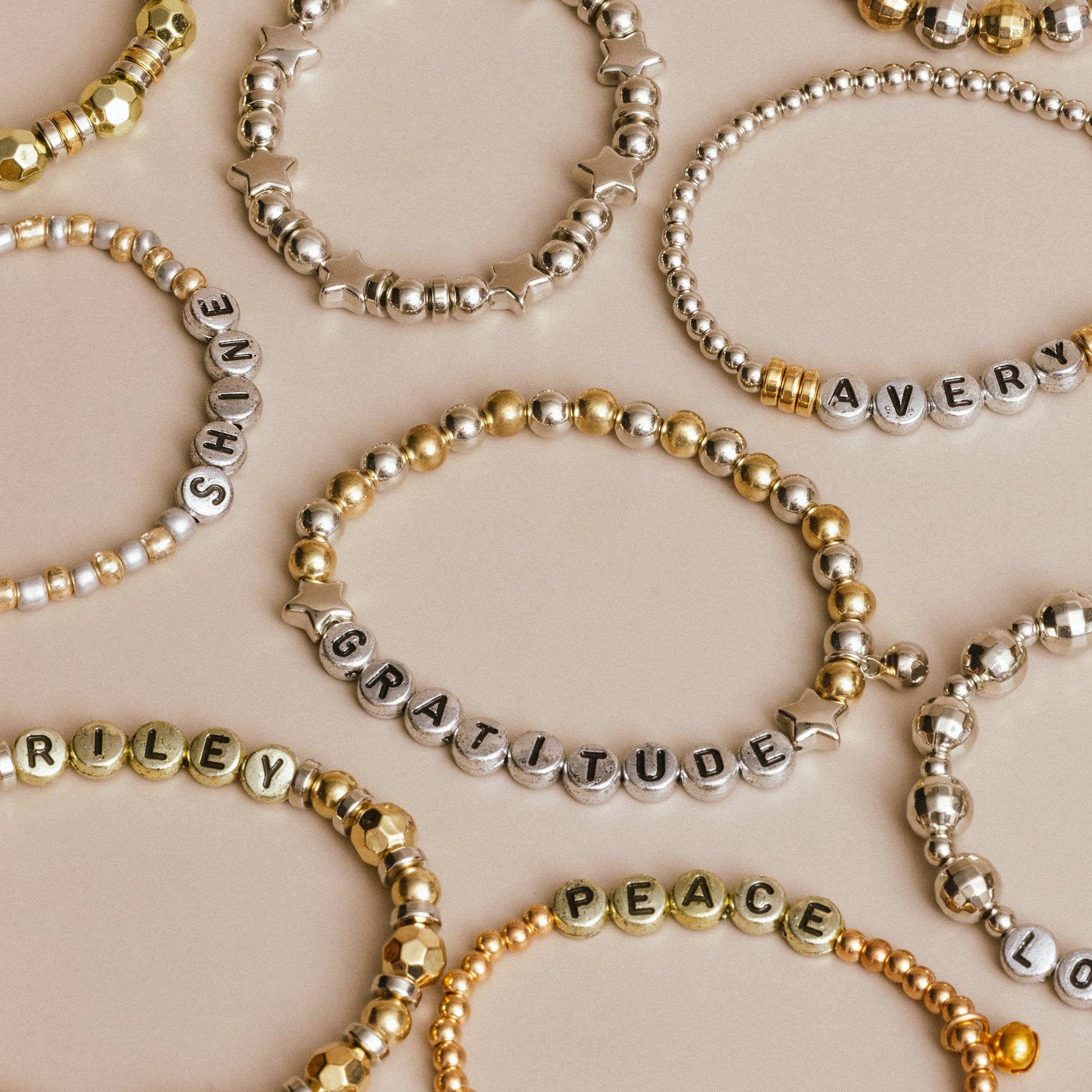 Jewelry Made by Me – wholesale DIY-pysselkit – Metallisk blandning guldbokstäver DIY pärllåda5