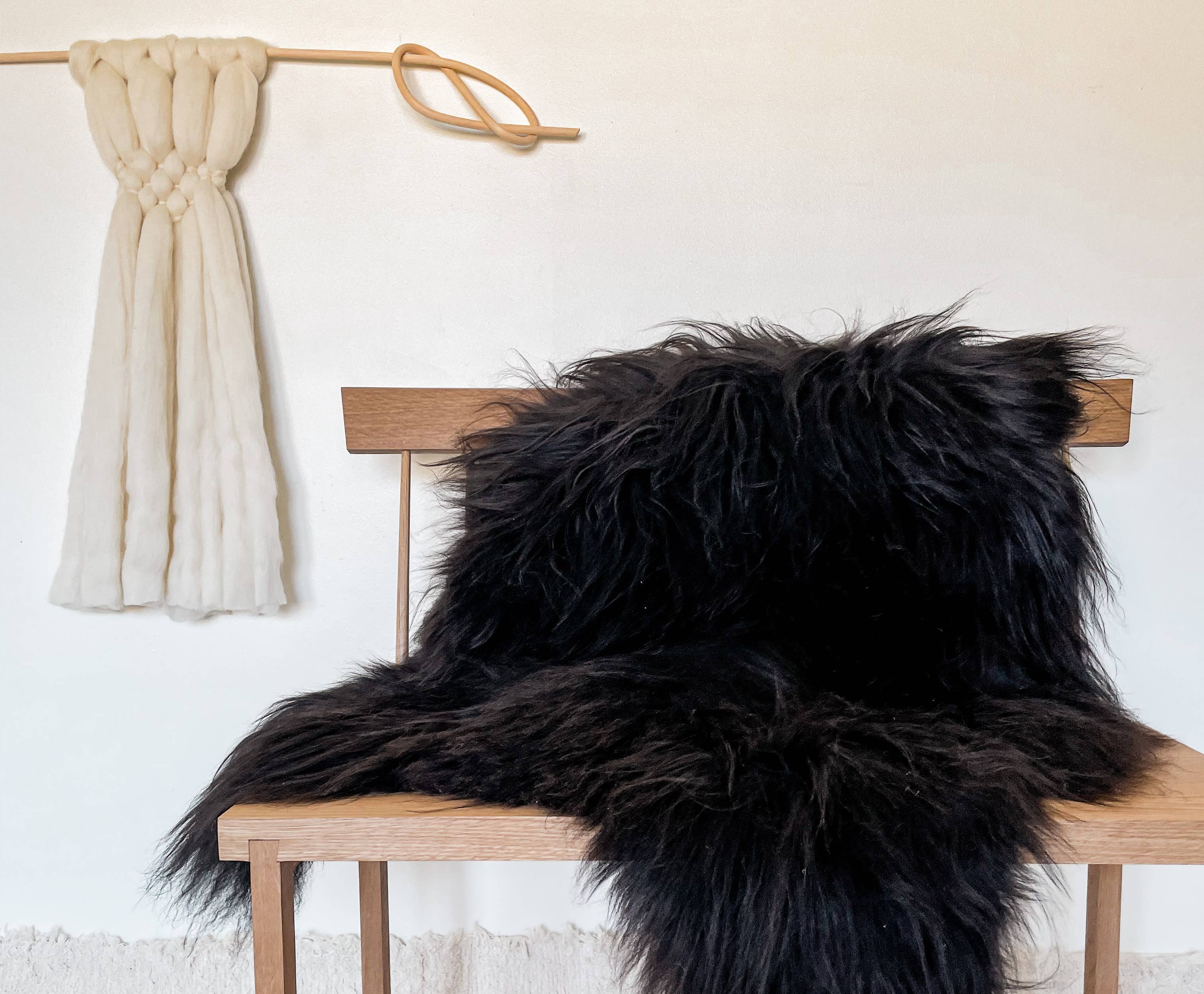 HoogaHooga - Wholesale Area Rug - Finn Icelandic Sheepskin1