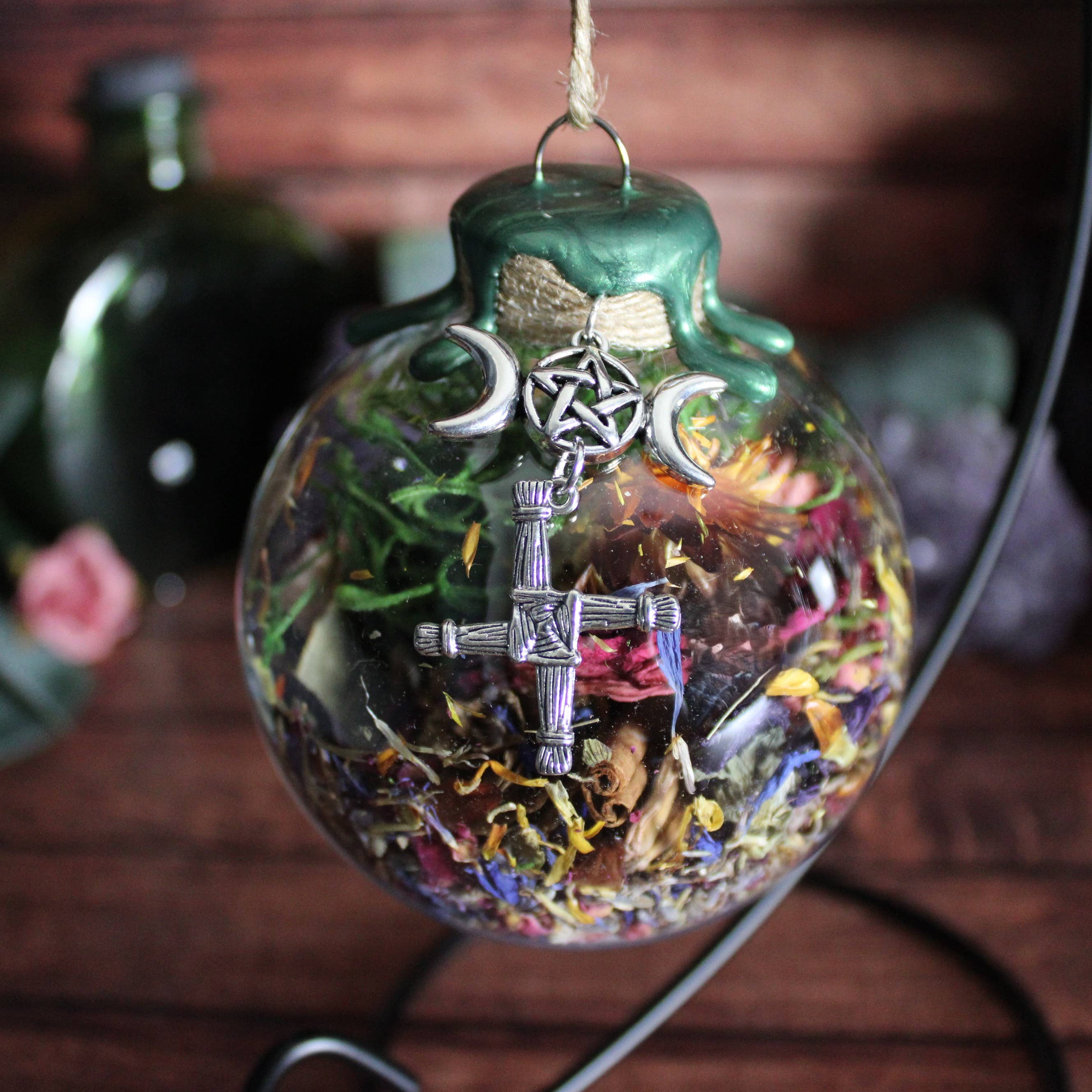 Moondust and Raven – Engroshandel Amulet – Brigid Gudinde Heksekugle, Hengivenhedsornament, Alterdekoration2