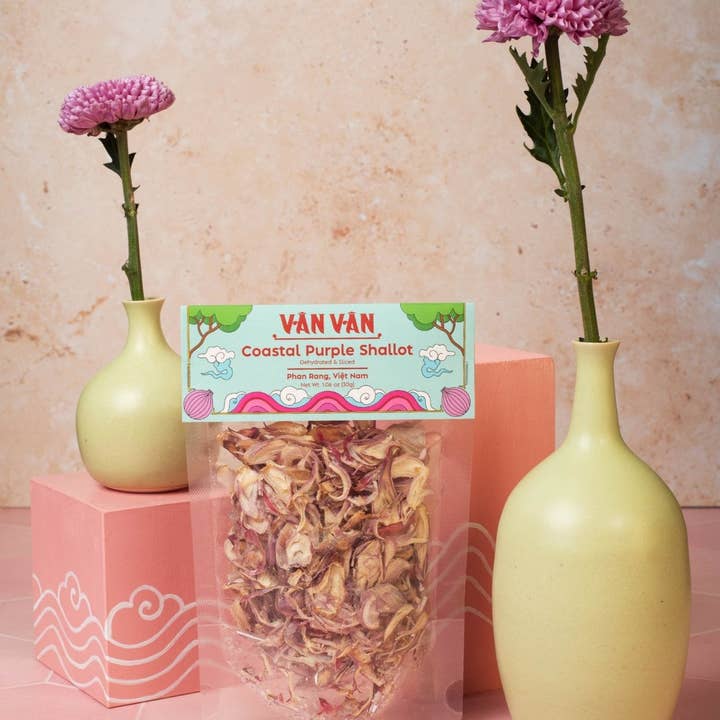 Vân Vân - Wholesale Herbs - Coastal Purple Shallot Dried Herb - Single-Origin1