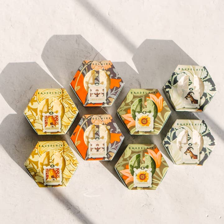 Baudelaire - Venta al por mayor Pastilla de jabón - Caja hexagonal de jabón de caléndula y miel, 3.5 oz