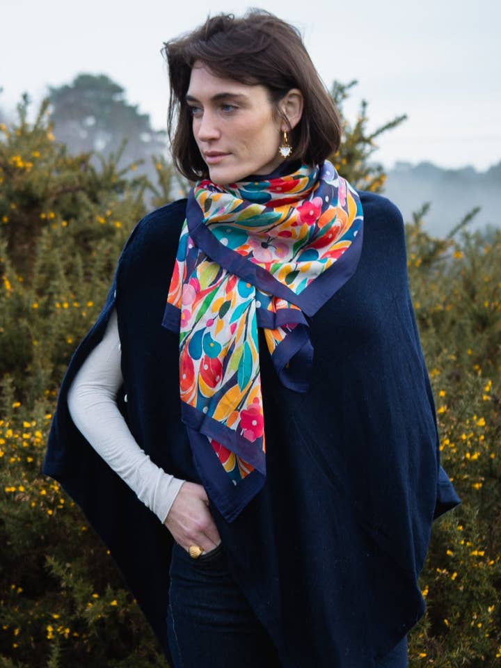 Pop Flora Grande Sciarpa di Seta - 210 per la vendita all'ingrosso da parte di Tilley & Grace