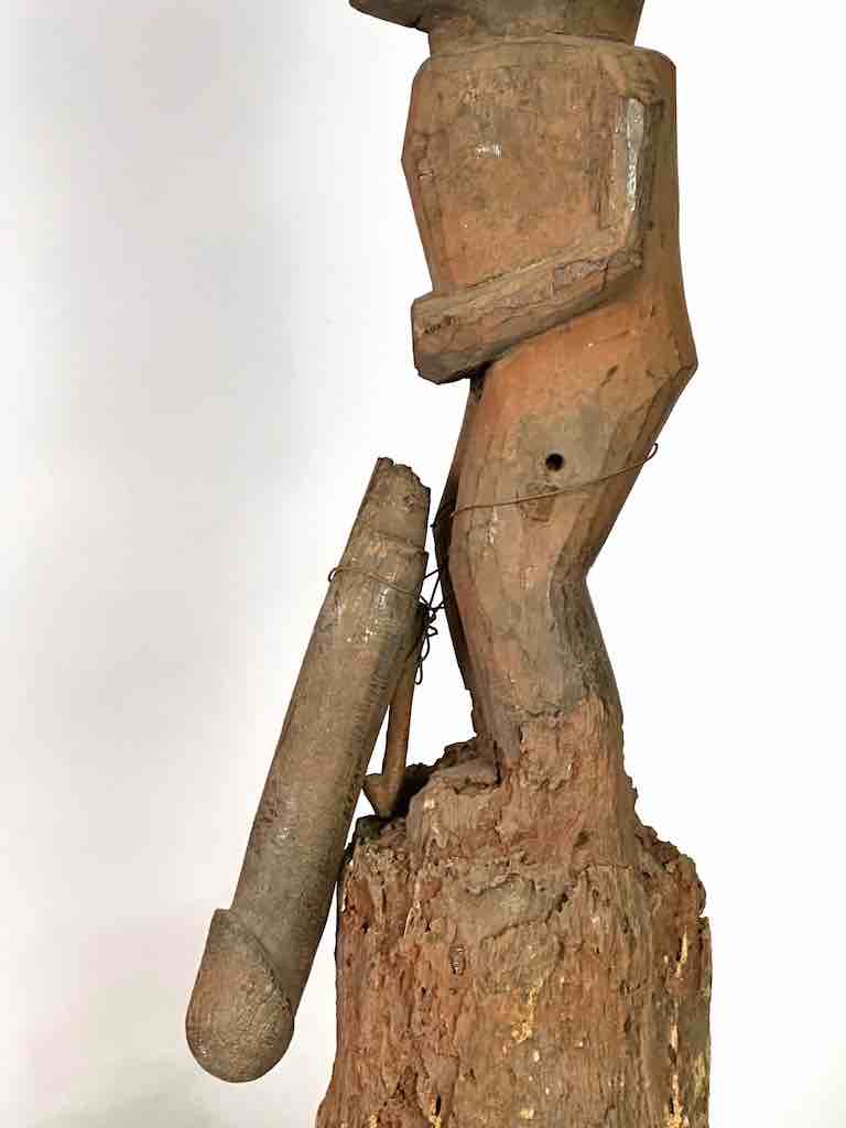 The Niger Bend - Venta al por mayor Escultura - Estatua de fetiche de fertilidad del pene articulado masculino con fuente vintage |10