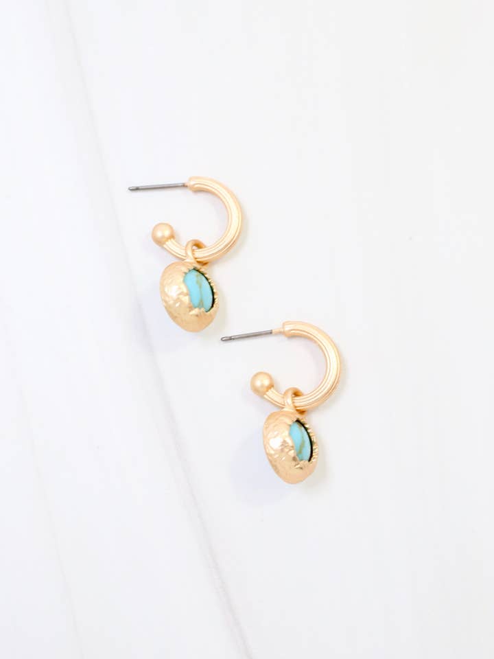 Boucles d'Oreilles Pendantes Or Mat Alma Turquoise pour la vente par Caroline Hill