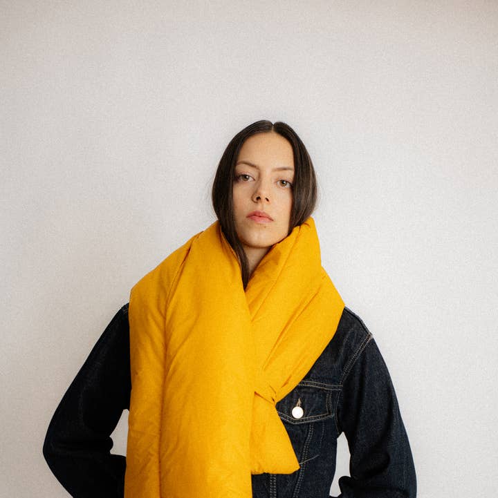 Abstract - Wholesale Scarf - Women's - Padded water repellent nylon scarf11