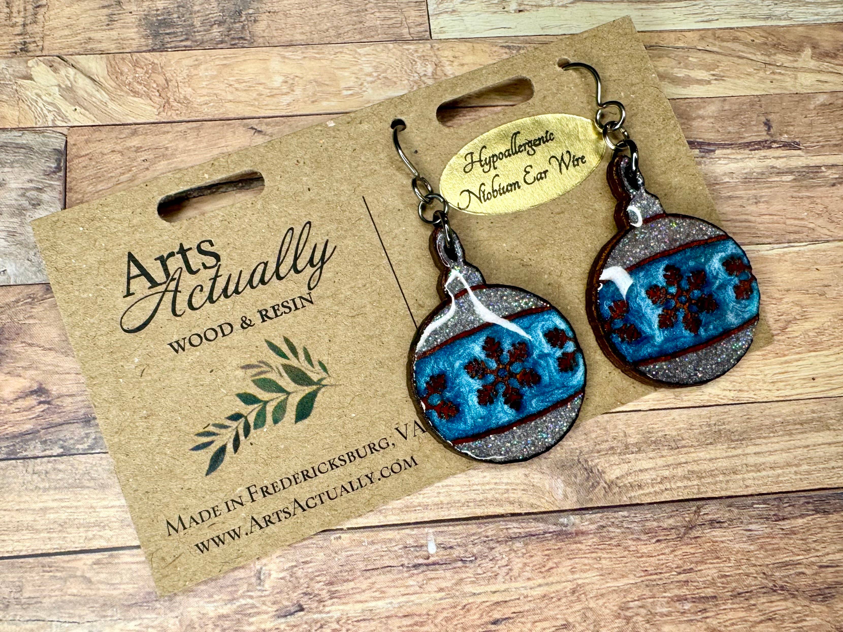 Arts Actually - Wholesale Hangende/ronde oorbellen - Sieraad: *Hypoallergeen* Houten en Hars Oorbellen