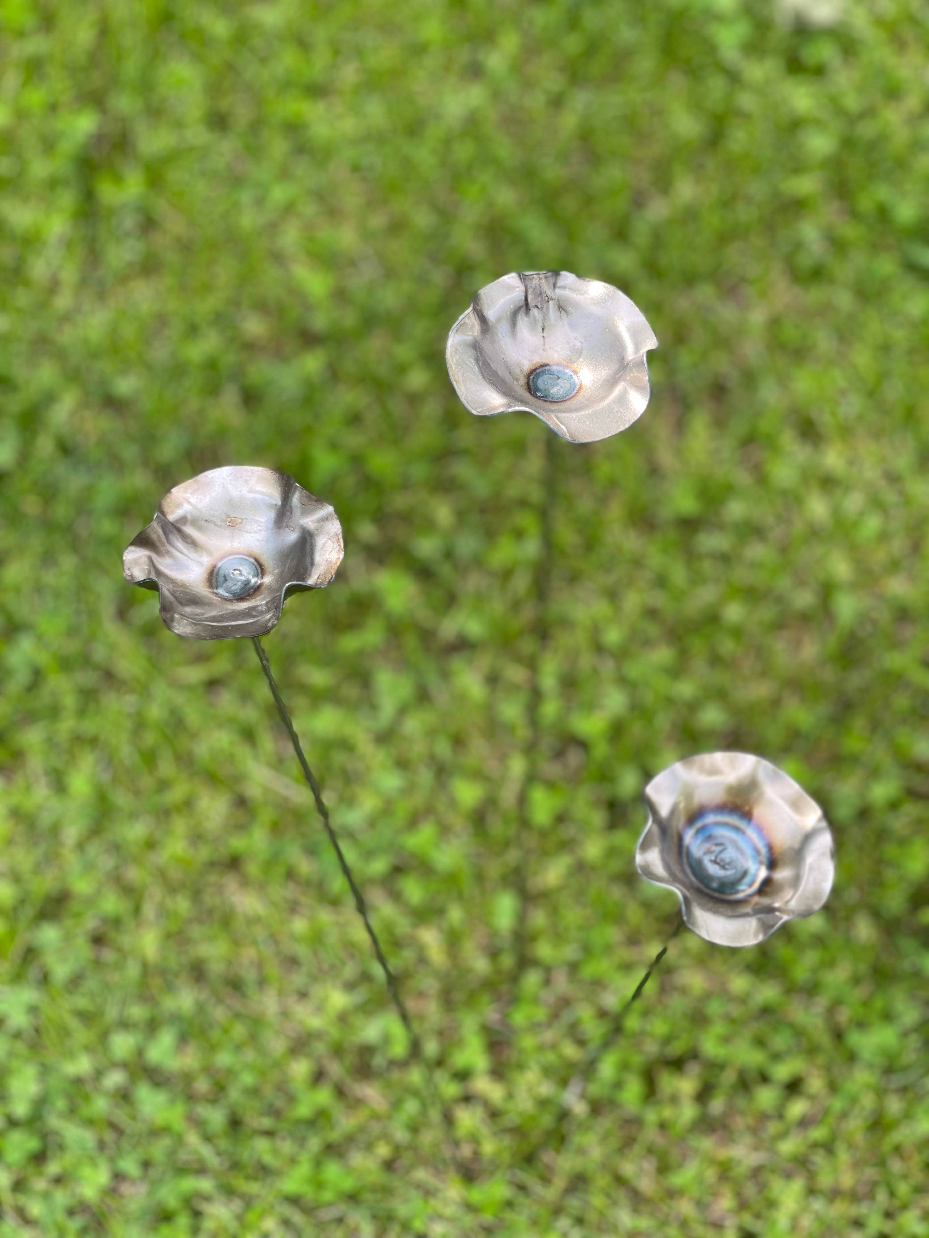 608 The Factory - Wholesale Garden/Lawn Stake - Metal Ribbon Pollinator Cup Flower Set of 24 Flowers 4