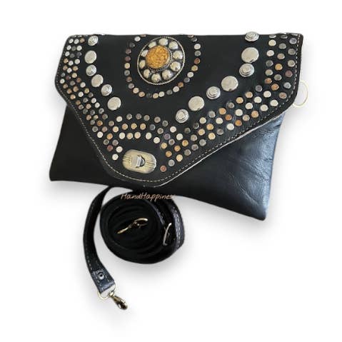 Mala a Tiracolo em Pele com Tachas Feita à Mão – Estilo Boho Ocidental por atacado de HandHappiness