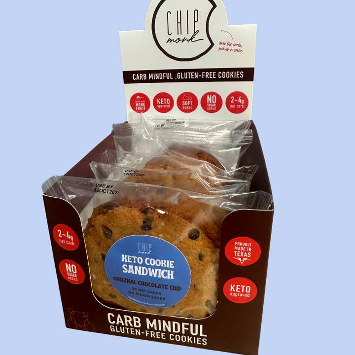 Sandwich de biscuits céto aux pépites de chocolat original pour la vente par ChipMonk Baking
