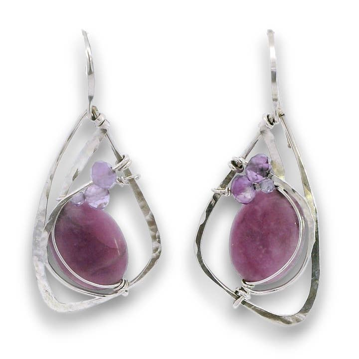 Orecchini Papilio Sugilite E85034 per la vendita all'ingrosso da parte di Art by any Means Jewelry