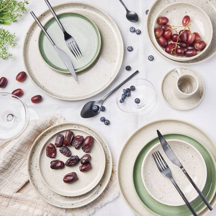 TABLESETTERS LIMITED - Wholesale Dinner Plate - Mesa Ceramics 28 cm Uno Speckle Stoneware Dinner Plate