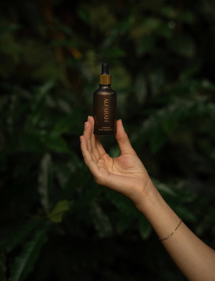 Alfarah Self Care – wholesale Hudvårdskit – Blue Lotus Infunderad Himalaya Moringaolja för hud och hår6