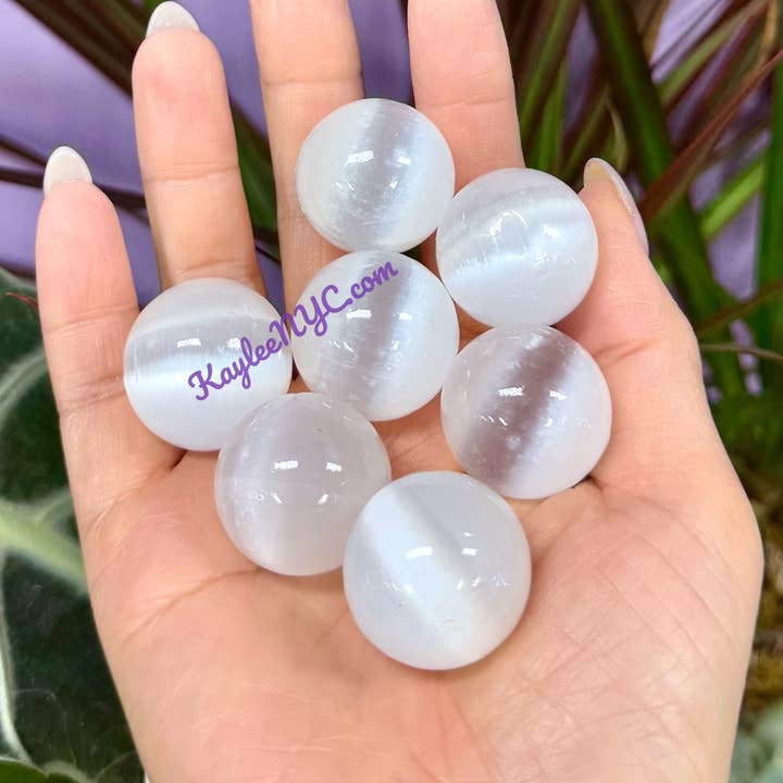 KayleeNYC - Wholesale Spiritual Stone/Crystal - Natural Selenite aks Satin Spar Sphere Crystal 2.5cm3