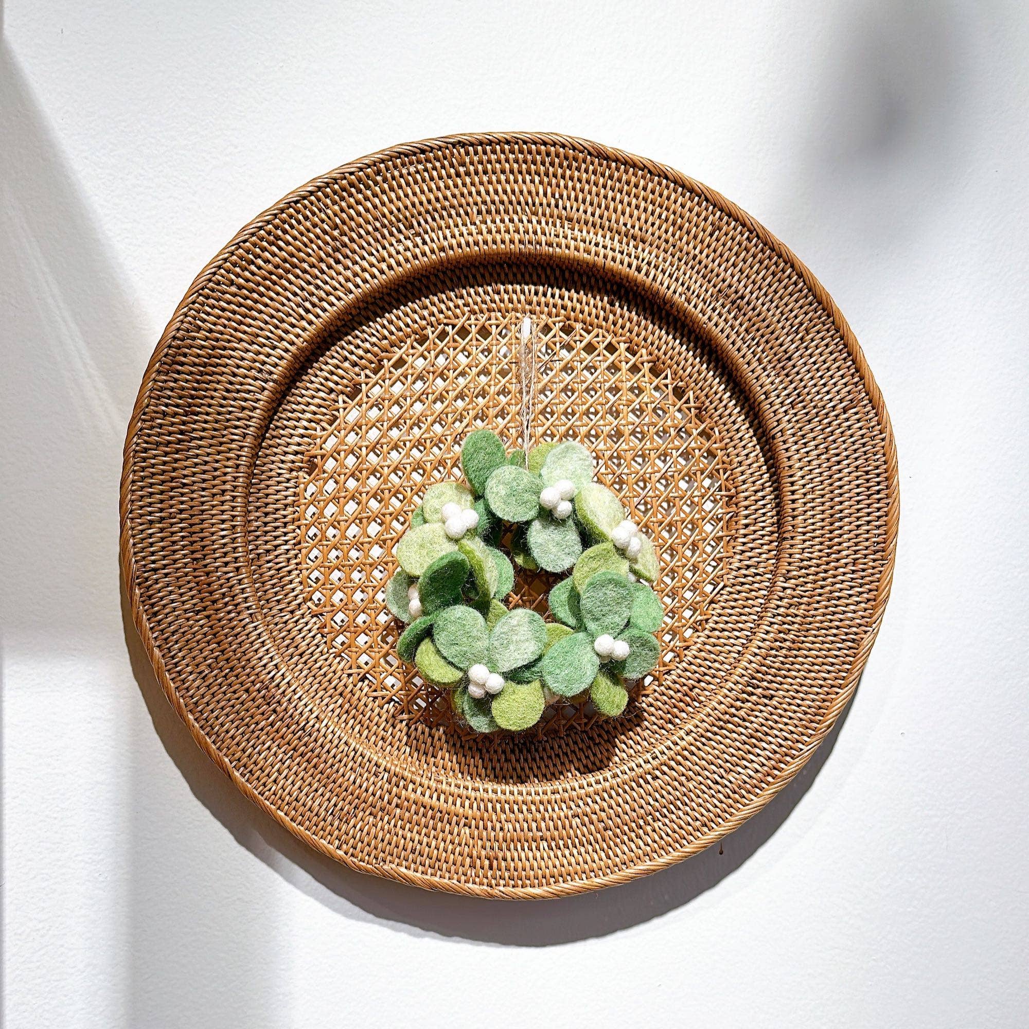 Ganapati – wholesale Krans – Guirlang av mistel i filtat material5