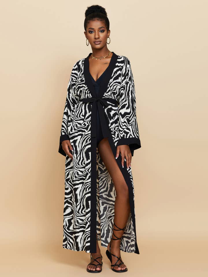 Veste kimono longue en rayonne Music Of Love pour femme pour la vente par StyleGalX