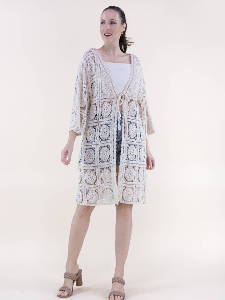 Cardigan à nouer devant en crochet à médaillons carrés en coton pour la vente par Original USA