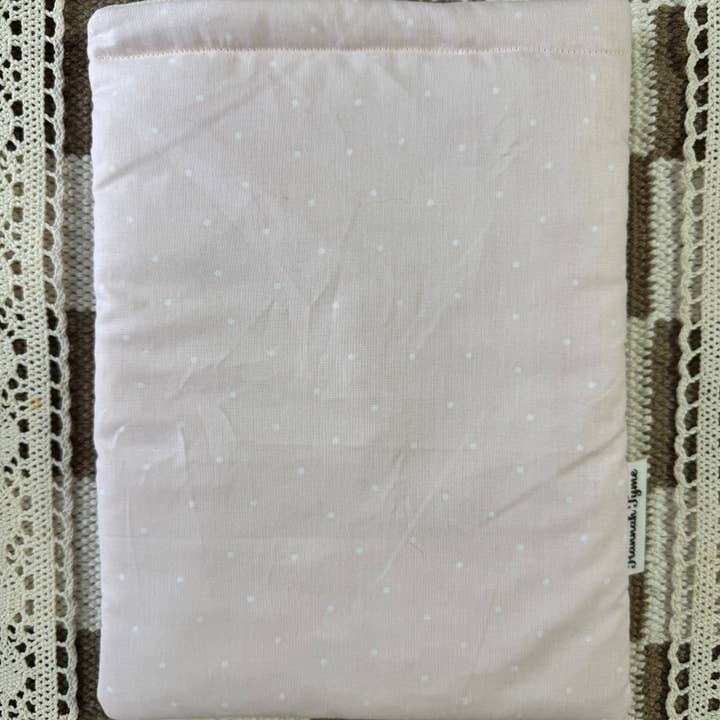 Buchhülle in Perfekt Rosa für den Großhandel von Hannah Tyme Designs