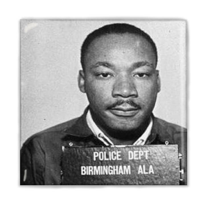 Martin Luther King Jr. Mugshot 2x2 Magnet for engroshandel hos Lucky Mfg. Co.