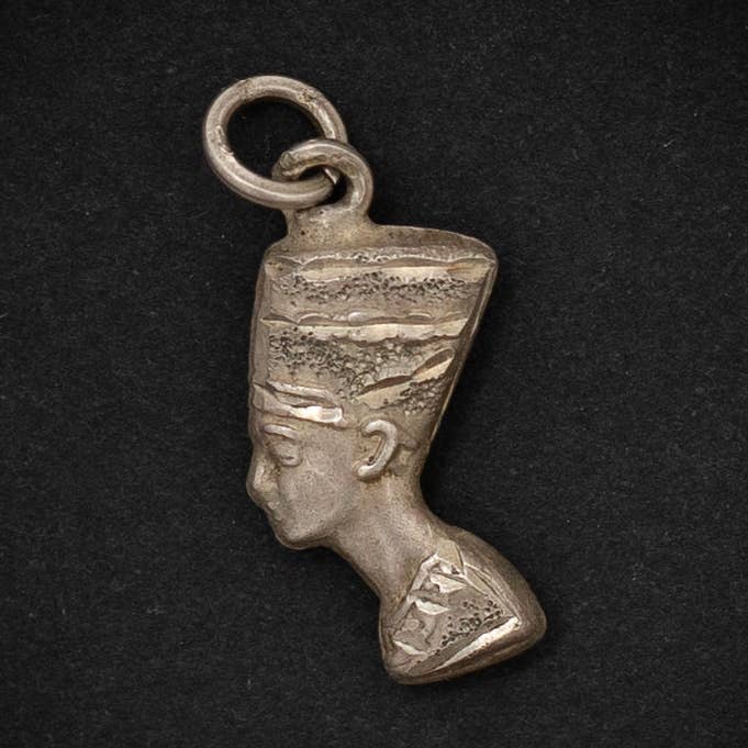Ancient Egyptian Queen Nefertiti Pendant Sterling Silver for wholesale by Maral Kunst