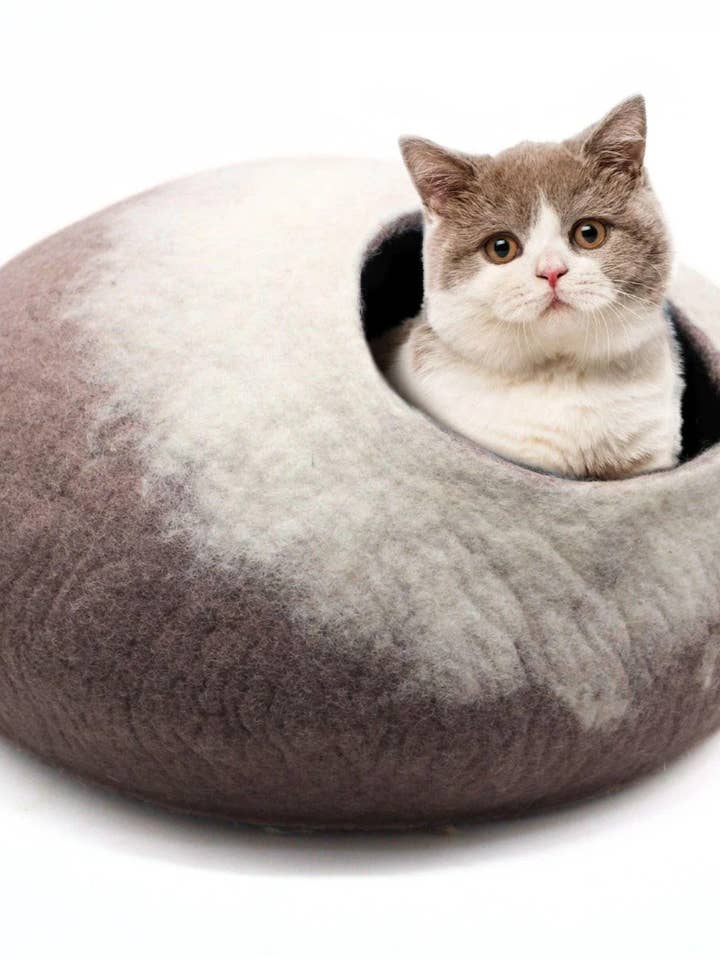 Eco-Friendly Handmade Wool Cat Bed & Sleep Sanctuary for wholesale by Woollyfelt