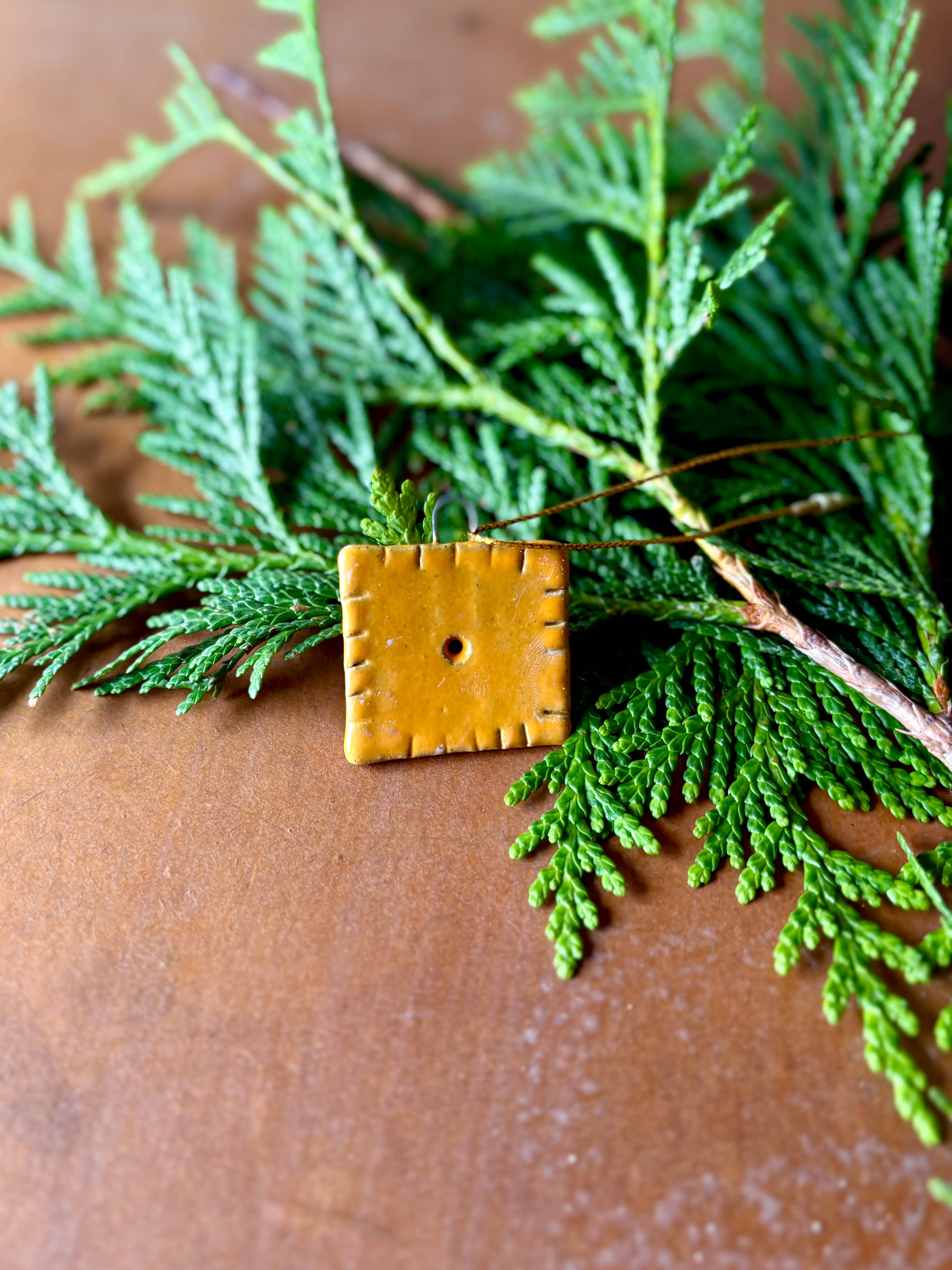 ROB Ceramics - Wholesale Ornament - Cheez It Ornament 7