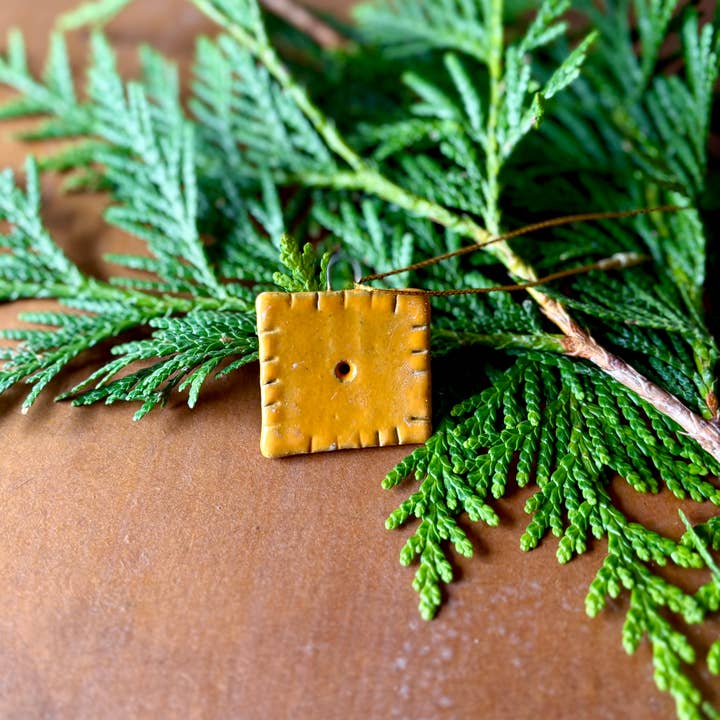 ROB Ceramics - Wholesale Ornament - Cheez It Ornament 7