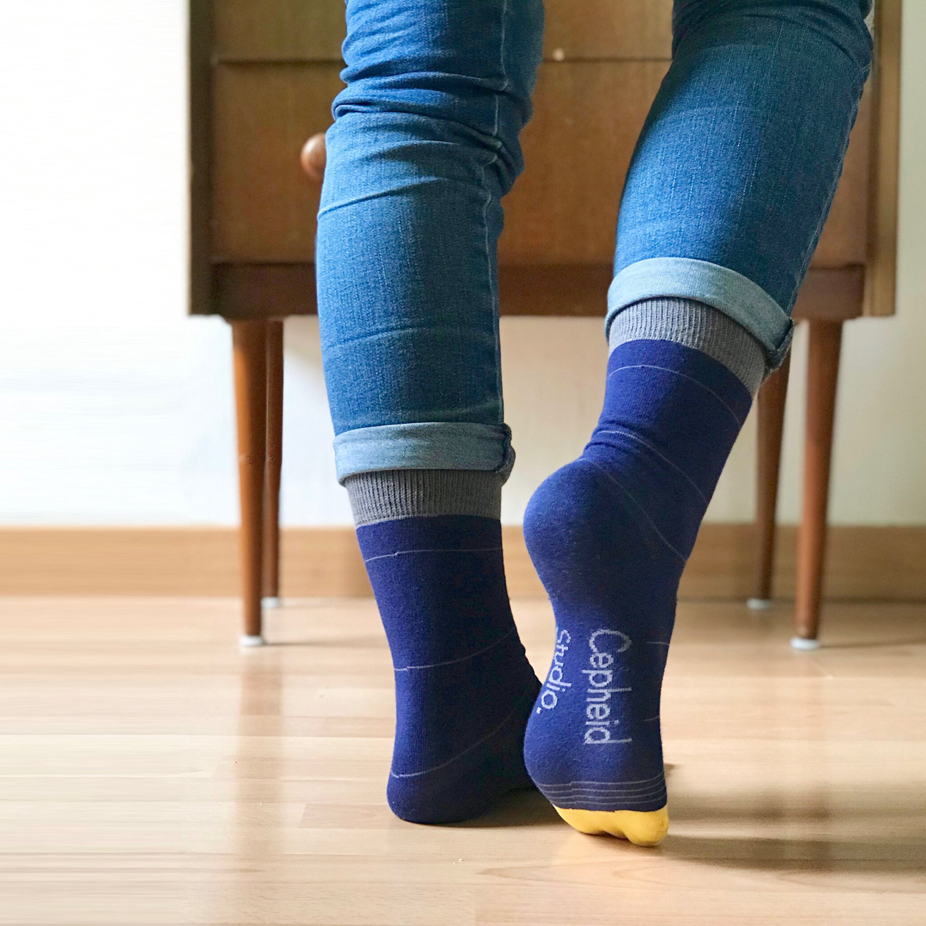 Cepheid Studio - Wholesale Socks - Unisex - Solar system socks2