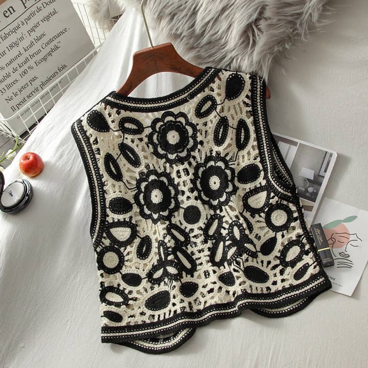 Funkyrel® Atzbranding Limited - Vente Veste sans manches – femme - Crosa - Gilet en maille creuse fleurie noir et blanc3