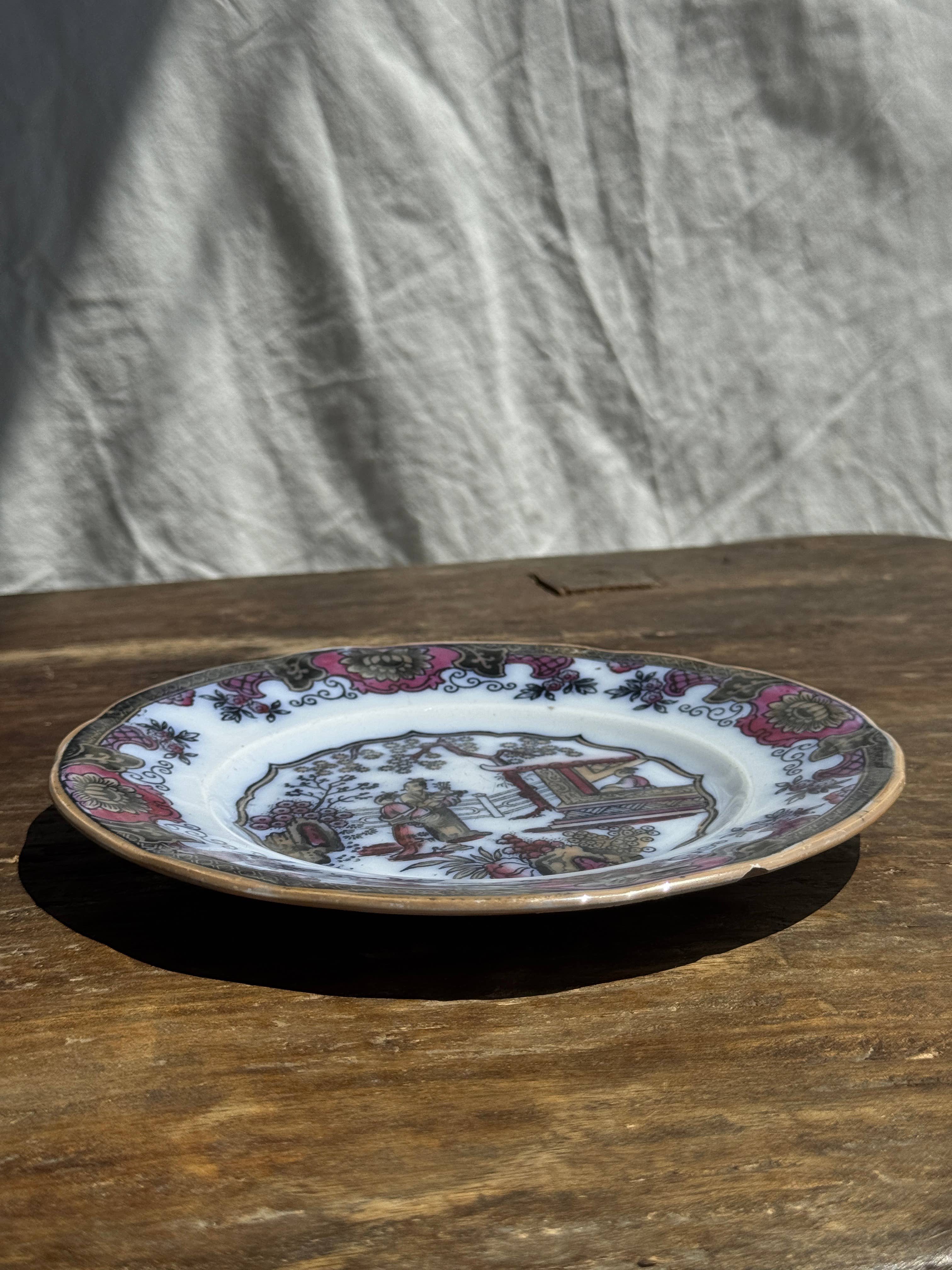 Office Objets - Wholesale Dinner Plate - 1850 Canton plate depicting a garden scene2