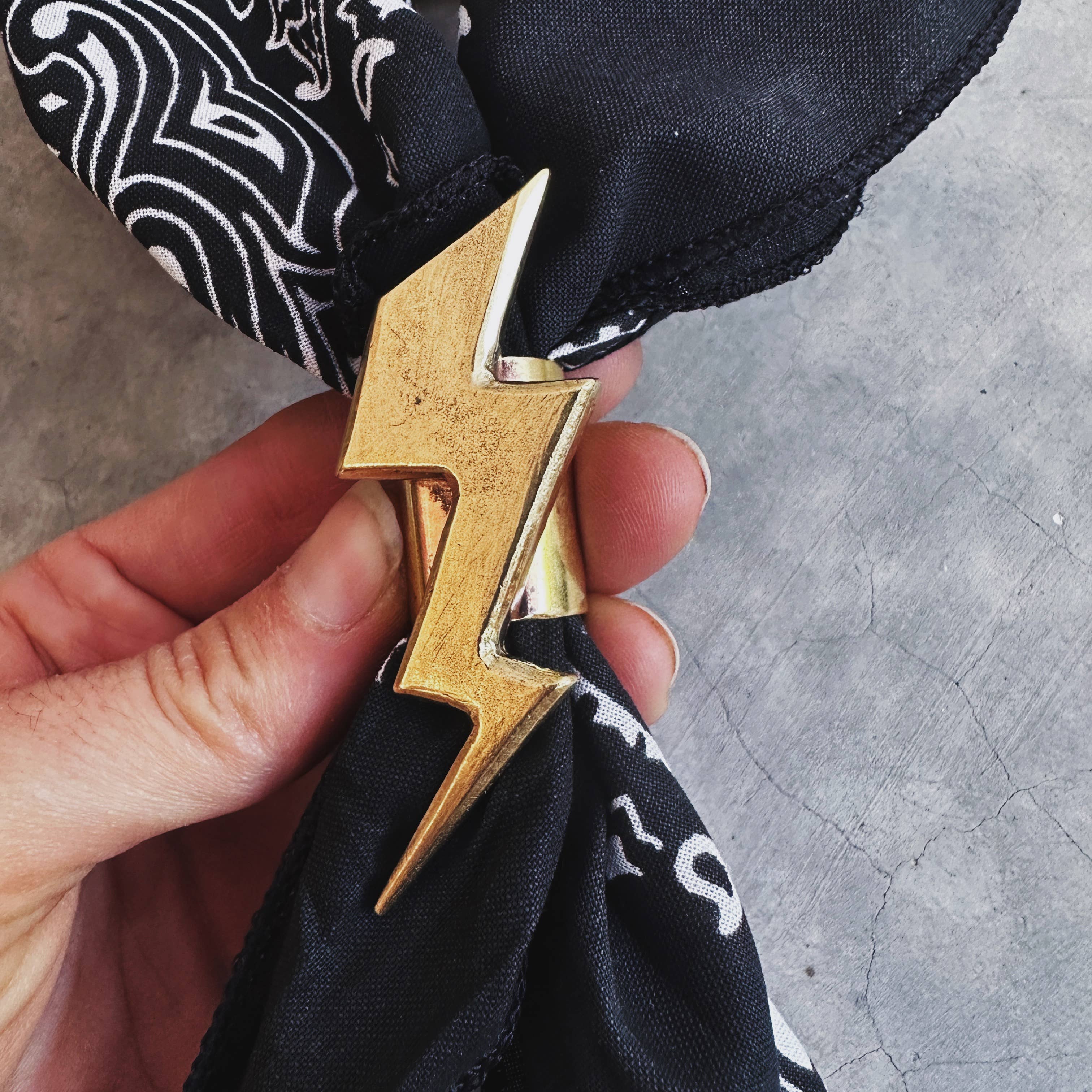 HELIOTROPE - Wholesale Scarf Clip - Women's - Bandana Slide (12 Options)3