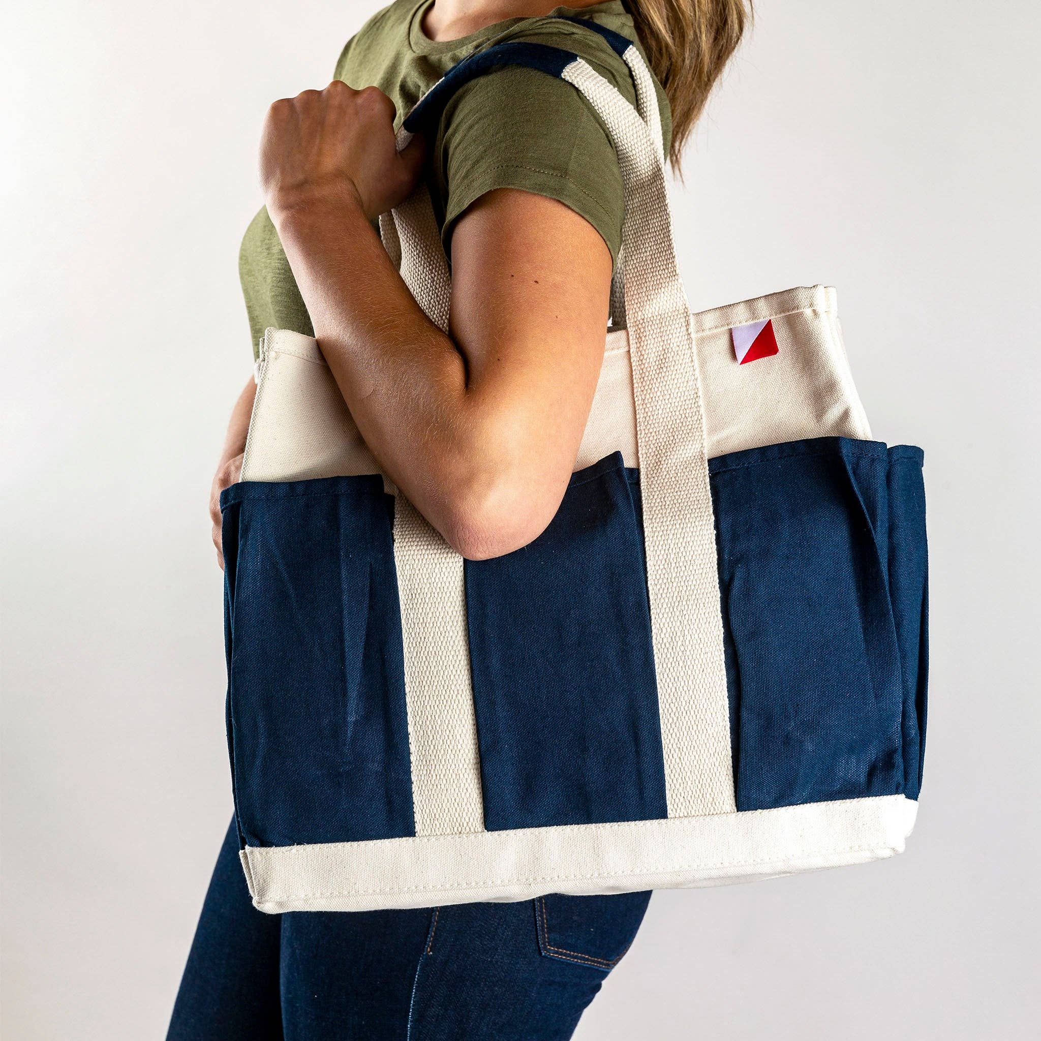 ShoreBags - Wholesale Tote Bag - Unisex - Pocket Tote 8-Pocket Carrying Tote6