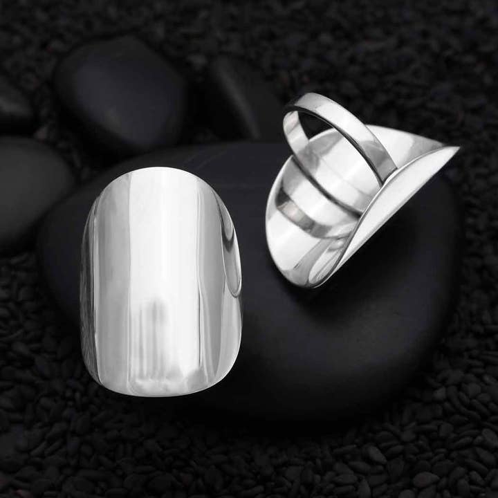 Nina Designs - Wholesale Cocktail/statement ring - Sterling Silver Plain Saddle Ring2