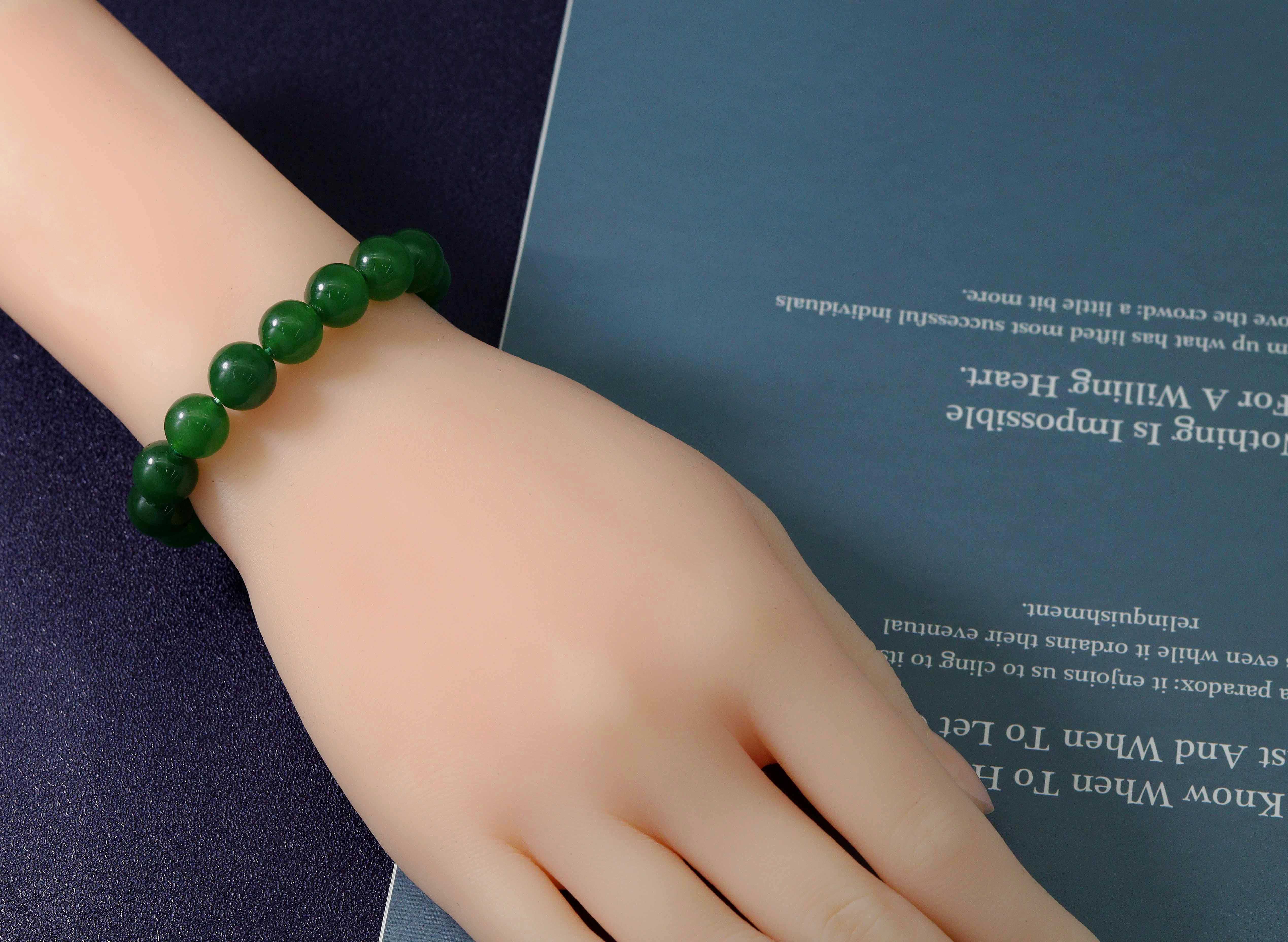 BestBeads&Beyond - Vente Bracelet de perles - Bracelet extensible rond lisse en jade vert naturel, 7 pouces environ, Sku#EF1072