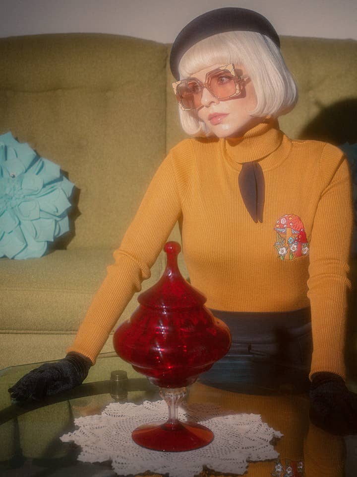 Mischief Made – Pulôver - Mulher por atacado – Camisola Gola Mostarda Gola3