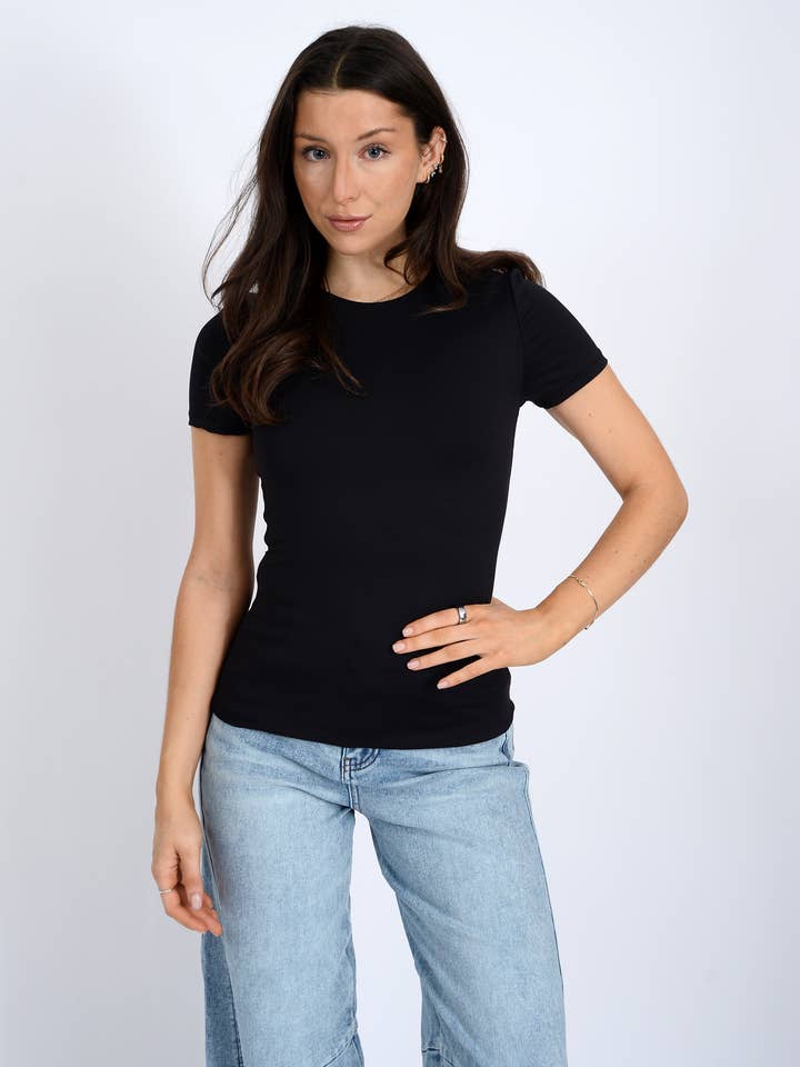 ROXI 23 SS RONDE HALS T-SHIRT- 56T187SX voor wholesale door RD Style