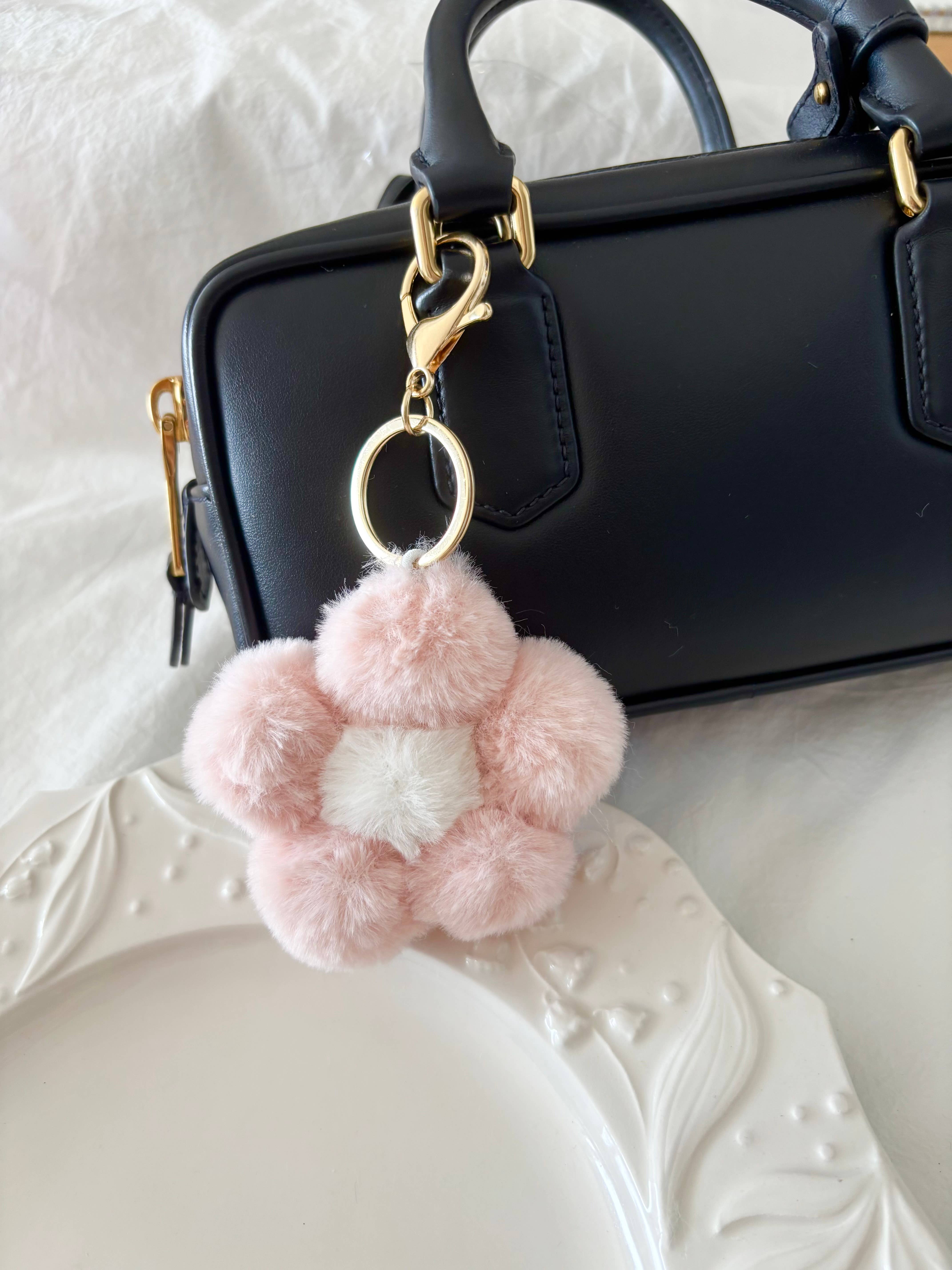 LoveLina - Wholesale Keychain - Women's - FLUFFY FLOWER KEYCHAIN or BAGCHARM (FOFO)3