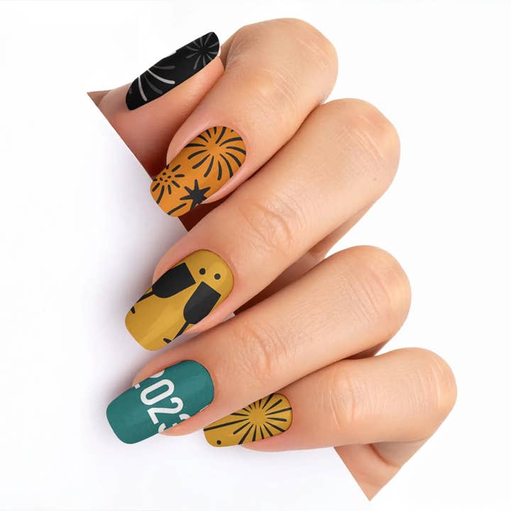 FYNE BODY - Wholesale Press-on/fake nails - Midnight Sparkle Black Magic Press-On Nails80