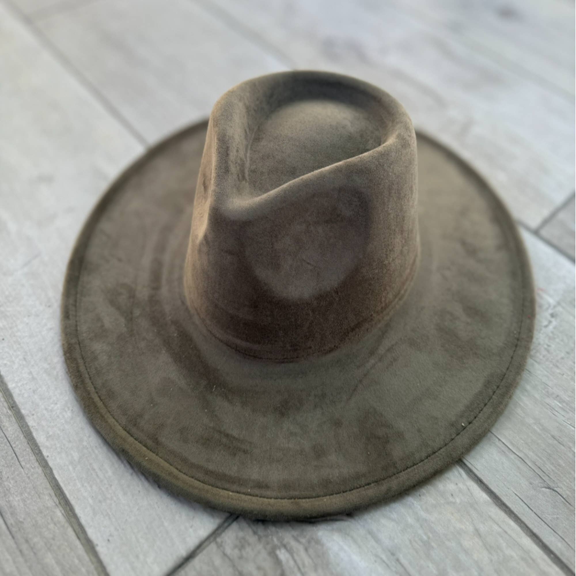 Queens INC - Wholesale Fedora - Women's - Vegan Suede Wide Brim Rancher Hat 11