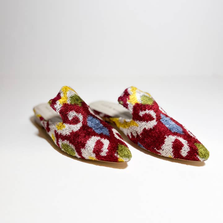 Formas y colores de mulas puntiagudas para venta al por mayor de Wolf and Willa