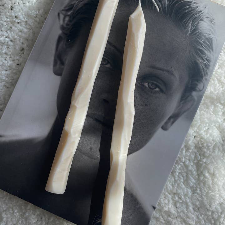 SoieLondon - Wholesale Tapered Candle/Candlestick - Hand carved white tapered candle sticks. Vegan, soy  wax