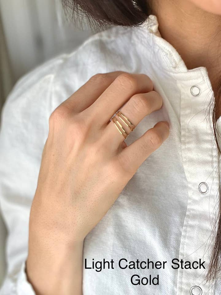 Pile de bagues Light Catcher pour la vente par Lift Jewelry Company