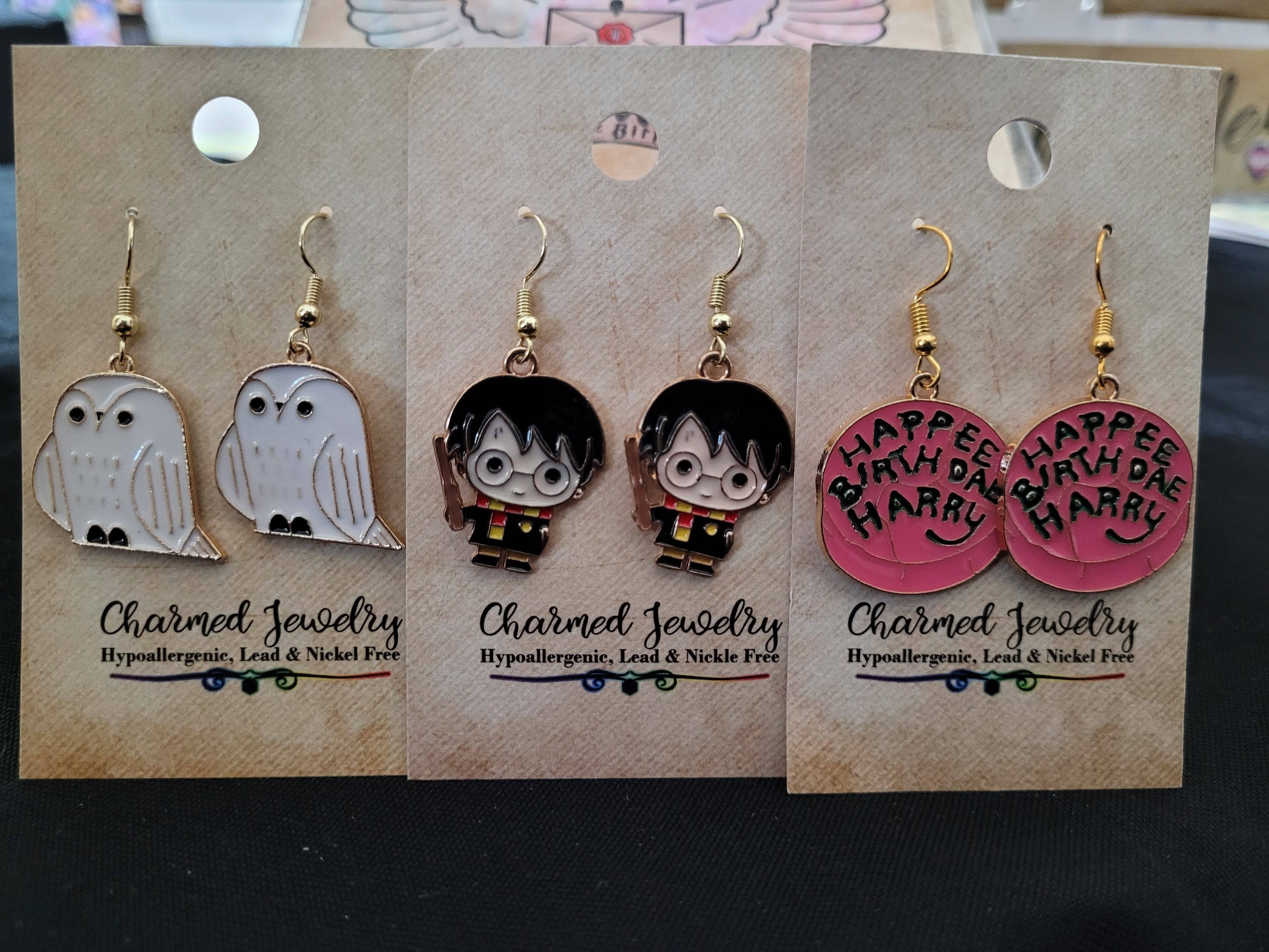 Con-Quest Crafts - Wholesale Jewelry Set - Harry Potter inspired Earrings, Necklaces & Zipper Pulls0