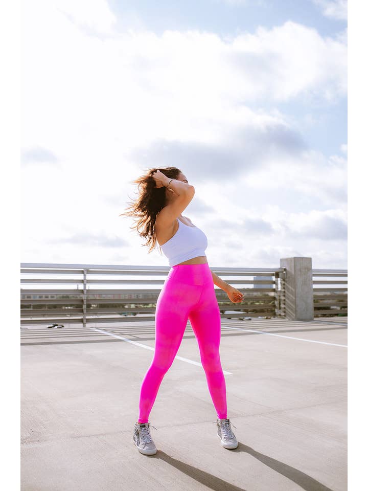 ROSA CALIENTE Legging Apex En Apenas Ahí de venta al por mayor en Faire