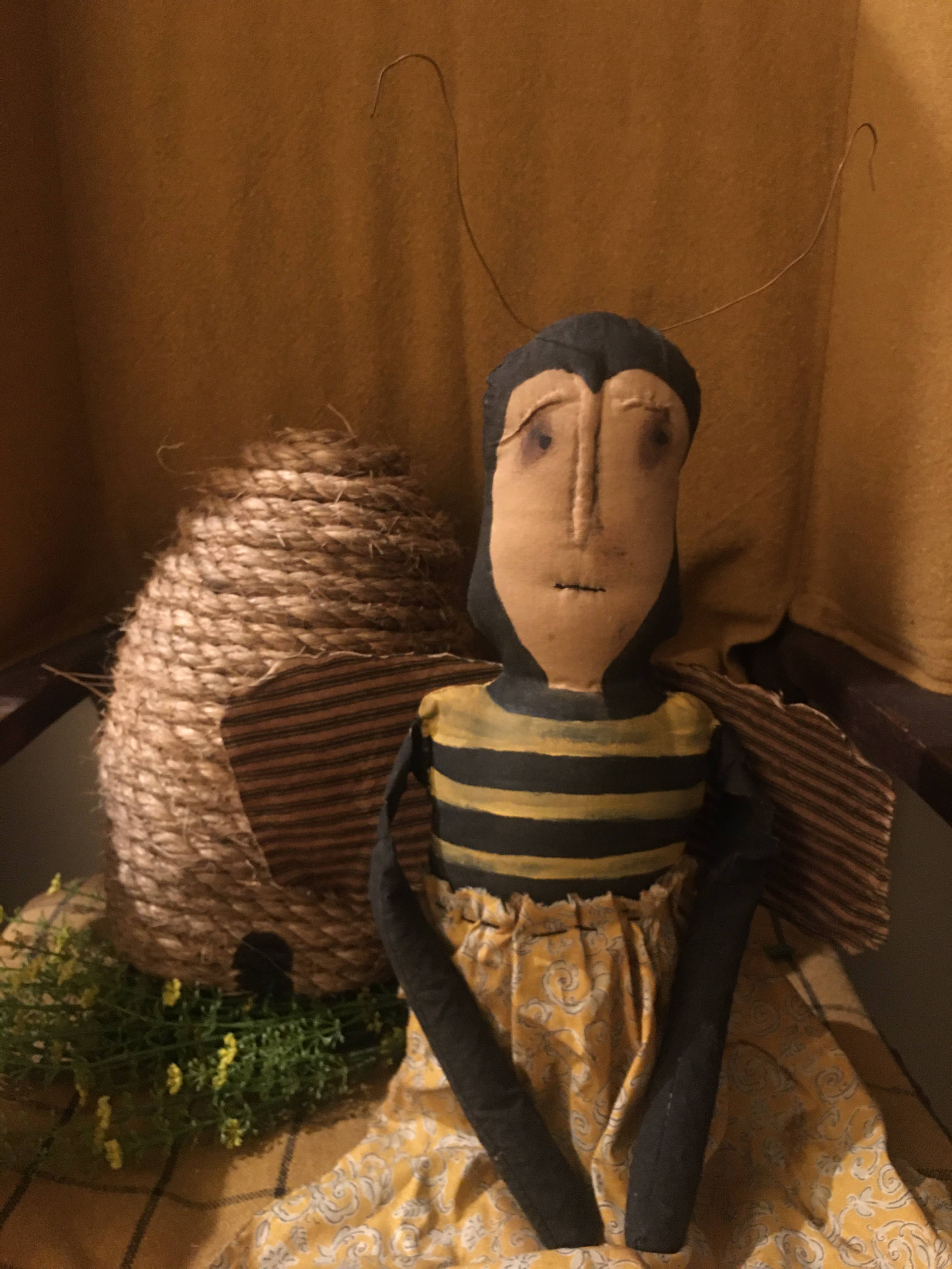 The Cranberry Cornstalk Co. - Wholesale Decorative Tabletop Object - Large Pricket Bee Skep Primitive decor3